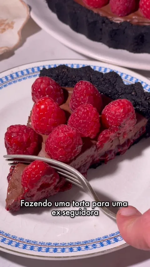 Torta de framboesa e chocolate, receita de Mica Charlone